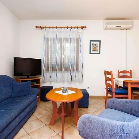 In Porec/istrien 35450 דירה